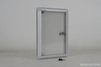 A4 duyuru panosu kilitli